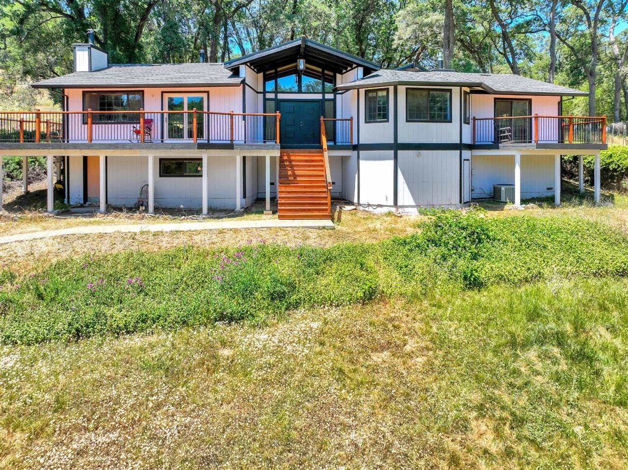 12064 Creek View Drive, Grass Valley, CA 95949