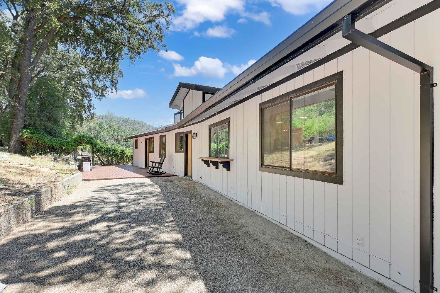 12064 Creek View Drive, Grass Valley, CA 95949