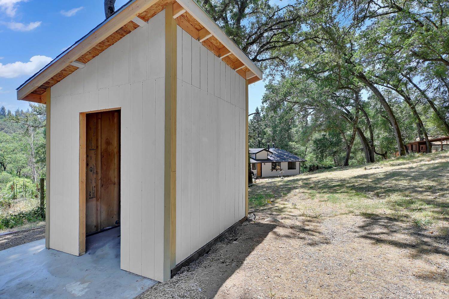 12064 Creek View Drive, Grass Valley, CA 95949