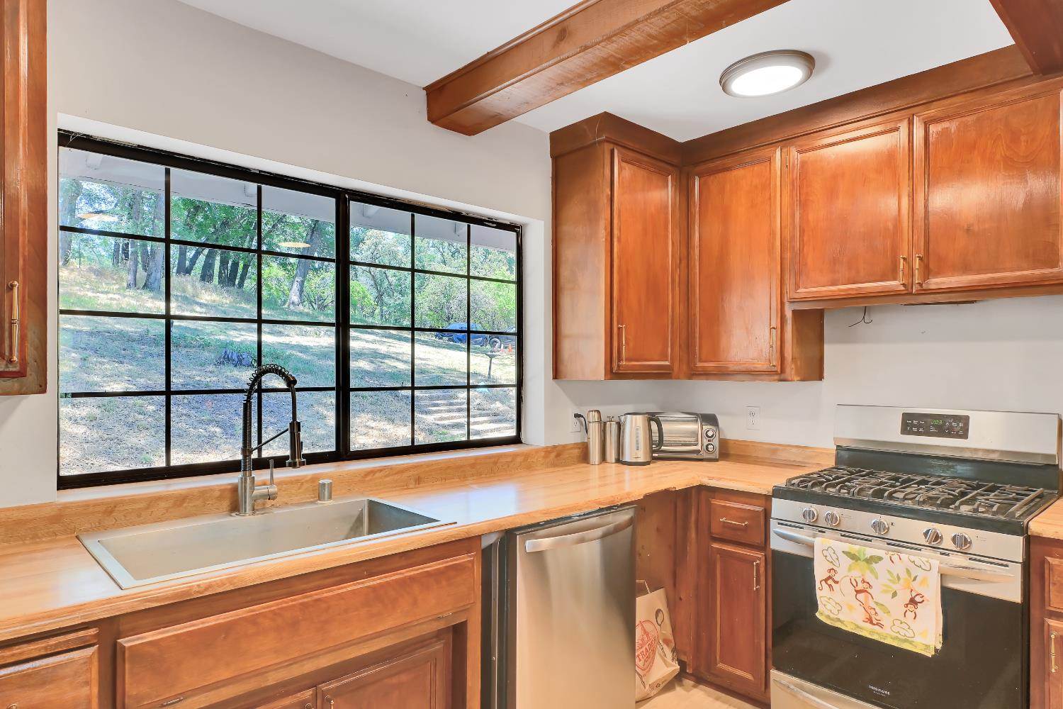 12064 Creek View Drive, Grass Valley, CA 95949