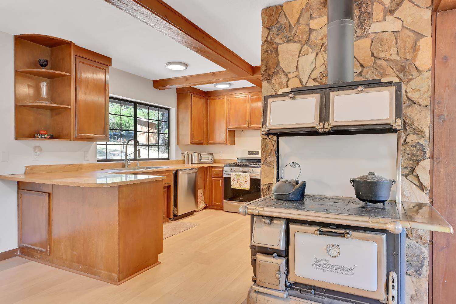 12064 Creek View Drive, Grass Valley, CA 95949