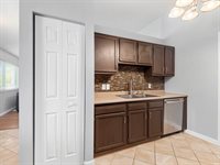 8423 Lionsgate Run, Fort Wayne, IN 46835