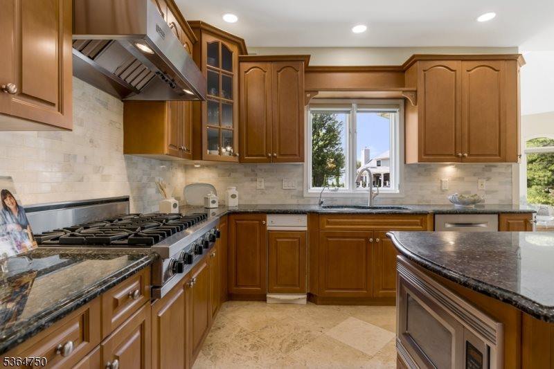 33 Briarwood Drive East, Warren Township, NJ 07059