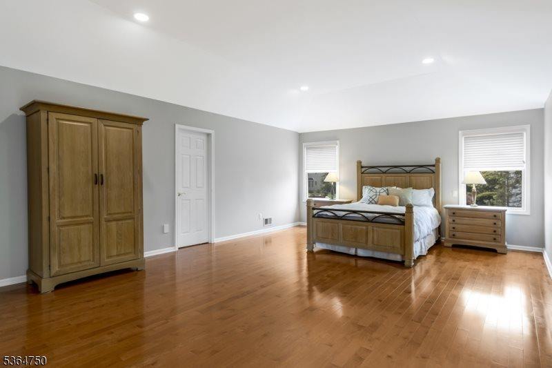 33 Briarwood Drive East, Warren Township, NJ 07059