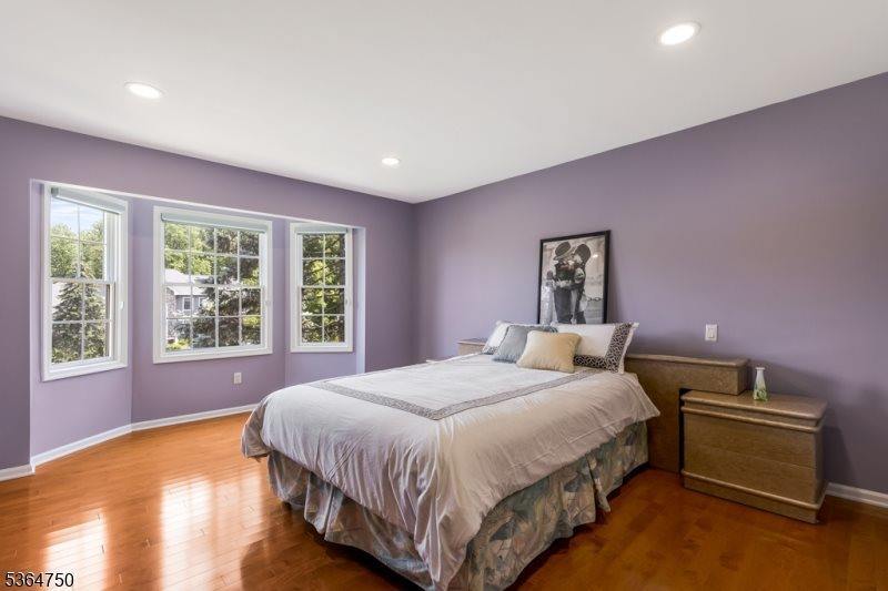 33 Briarwood Drive East, Warren Township, NJ 07059