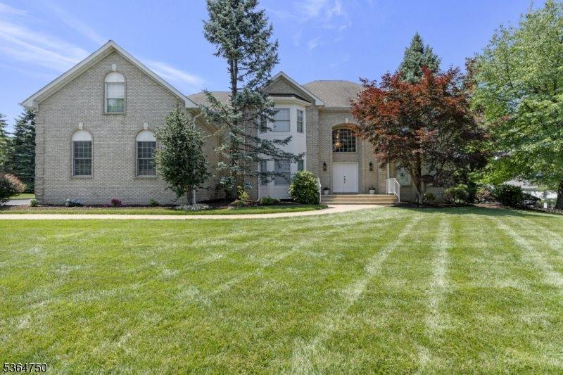 33 Briarwood Drive East, Warren Township, NJ 07059