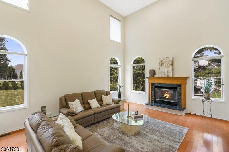 33 Briarwood Drive East, Warren Township, NJ 07059