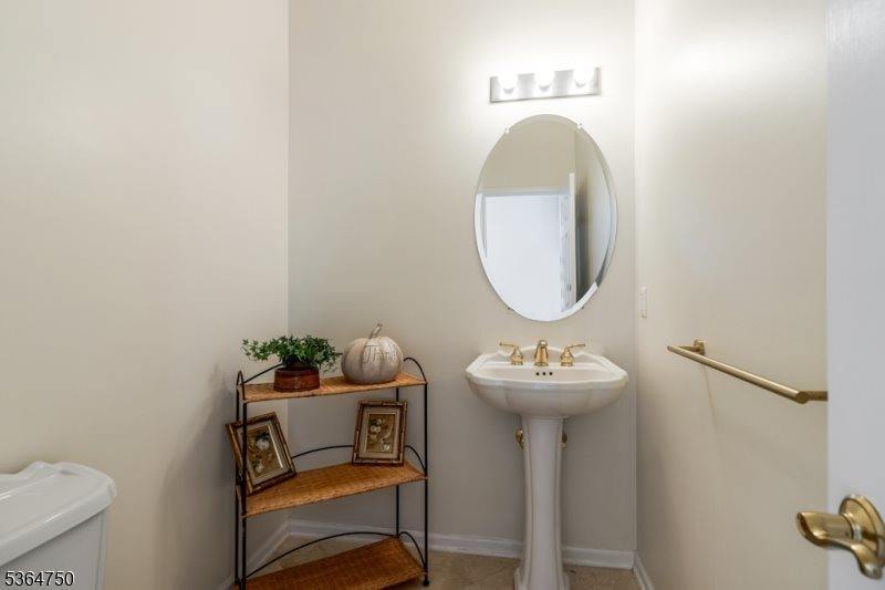 33 Briarwood Drive East, Warren Township, NJ 07059