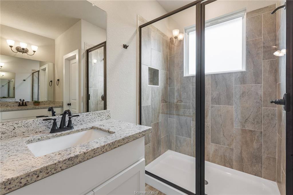 913 Fork Court, College Station, TX 77845