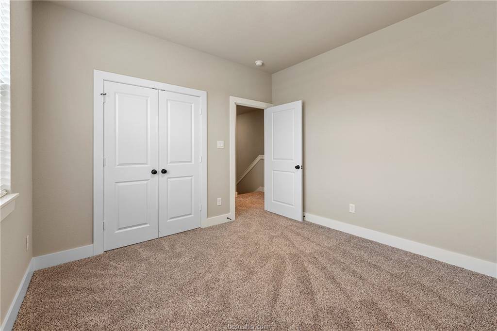 913 Fork Court, College Station, TX 77845