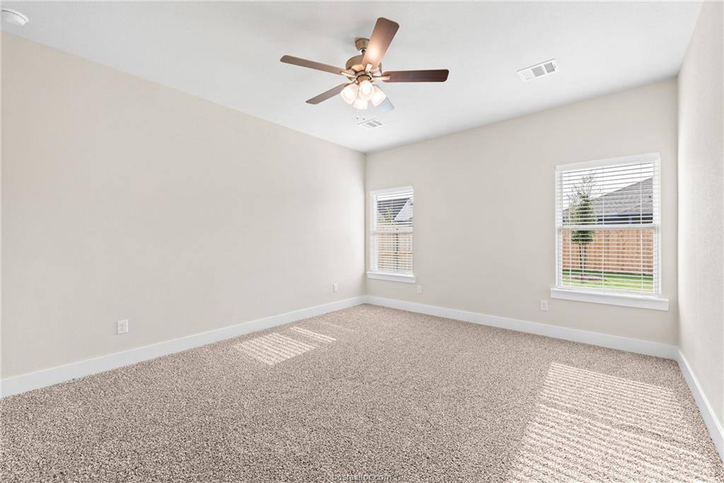 6304 Raleigh, College Station, TX 77845