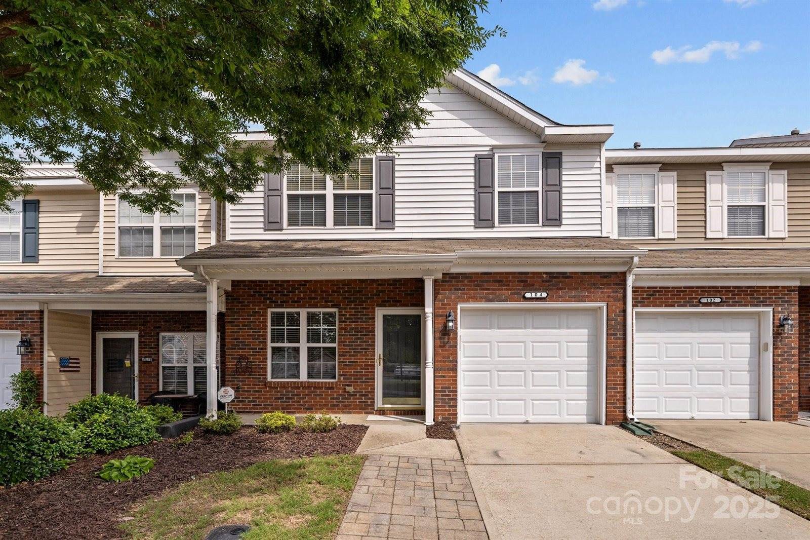 104 Clydesdale Court, Matthews, NC 28104