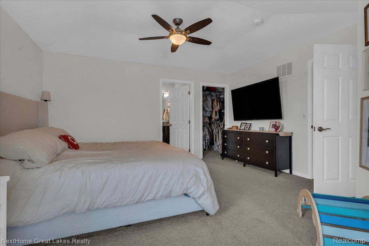 56717 Long Island Drive, UticaCity_Macomb, MI 48316