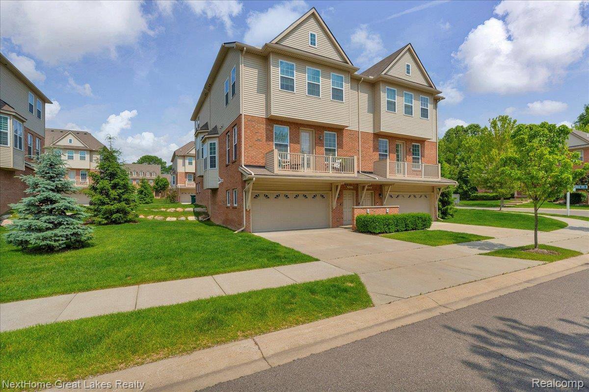 56717 Long Island Drive, UticaCity_Macomb, MI 48316