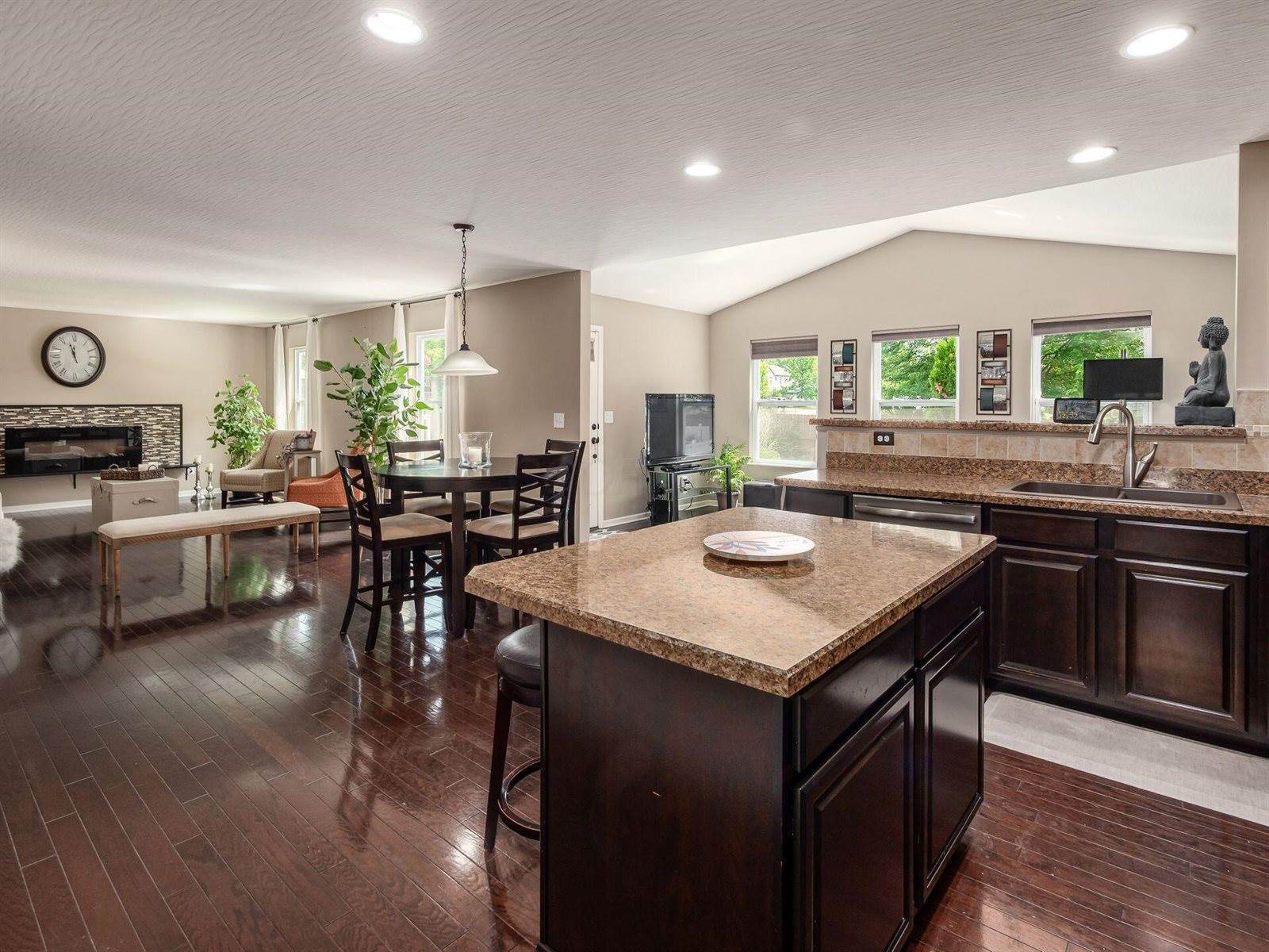 582 Slaybaugh Drive, Blacklick, OH 43004