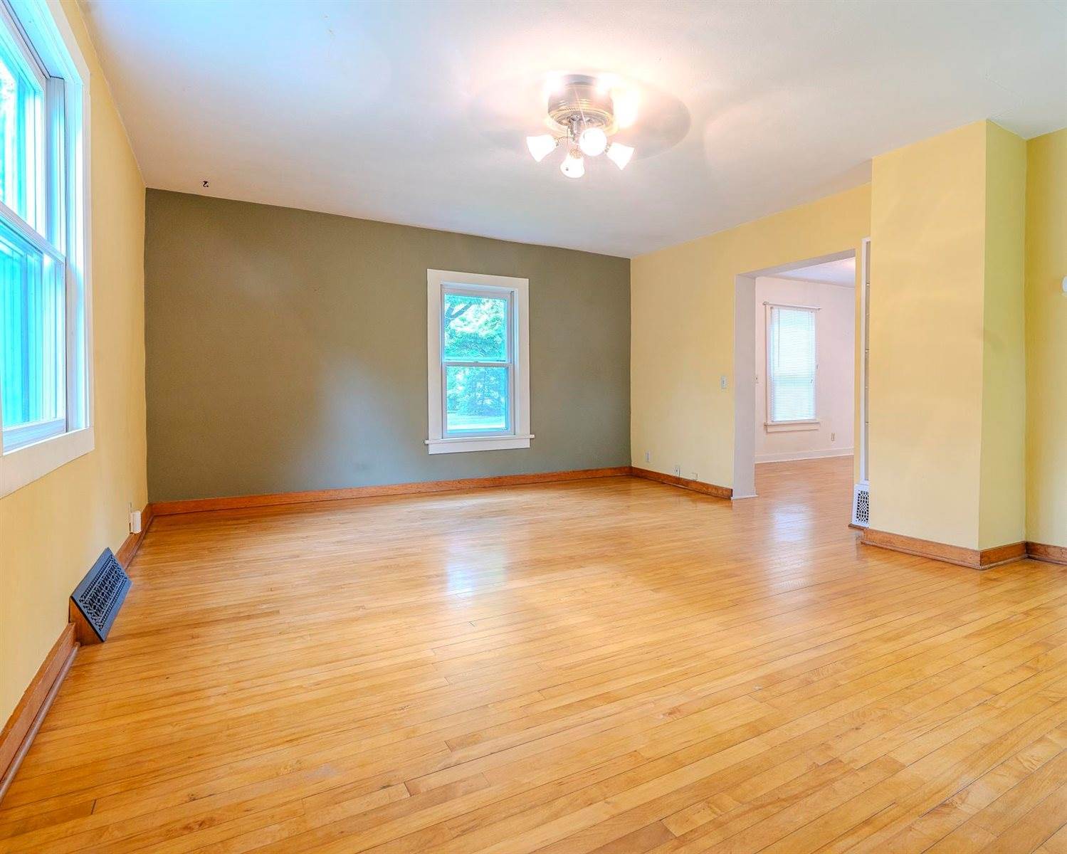 3521 Portage, Madison, WI 53704