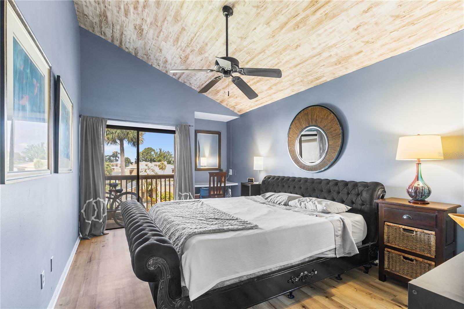 1051 South Highland Street, Mount Dora, FL 32757