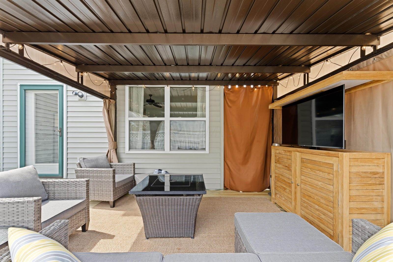 6164 Jennis Road, Westerville, OH 43081