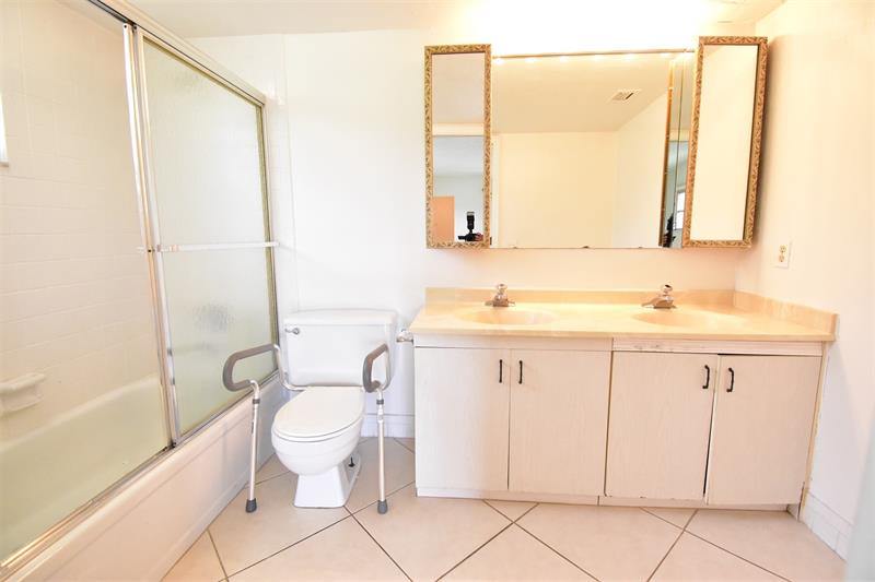 2805 Victoria Way H2, #H2, Coconut Creek, FL 33066