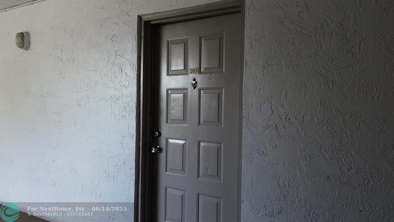 731 N Pine Island Rd 203, #203, Plantation, FL 33324
