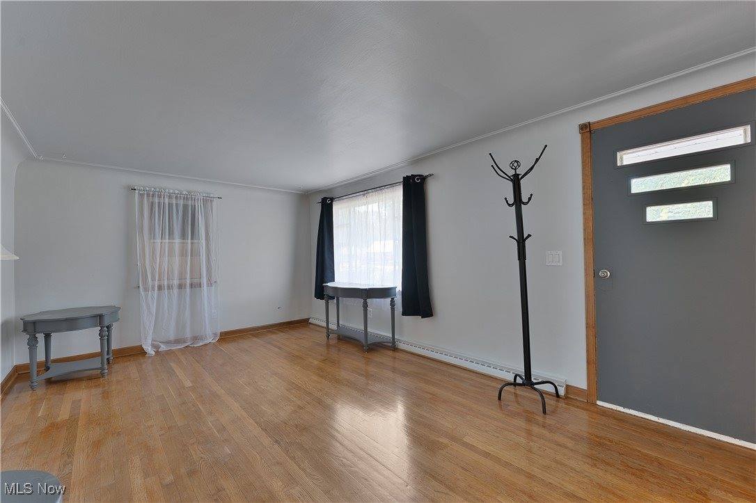 374 Glendola Avenue NW, Warren, OH 44483