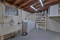 374 Glendola Avenue NW, Warren, OH 44483