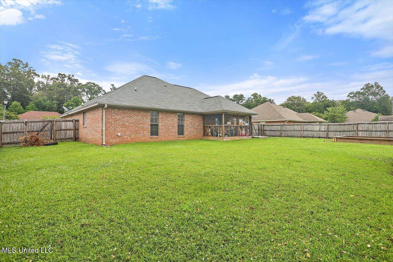 536 Oak Park Circle, Pearl, MS 39208