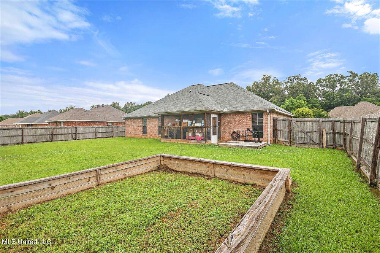 536 Oak Park Circle, Pearl, MS 39208