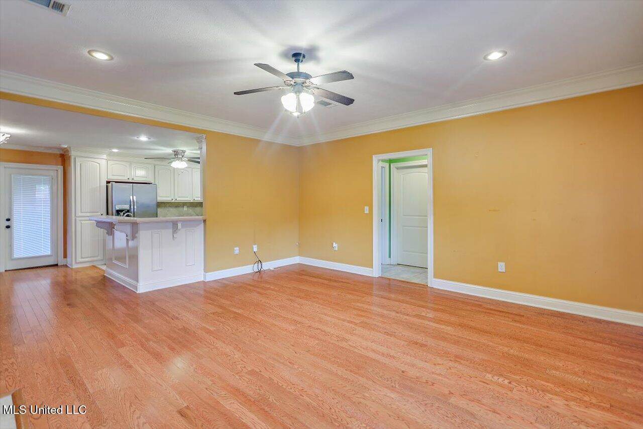 536 Oak Park Circle, Pearl, MS 39208