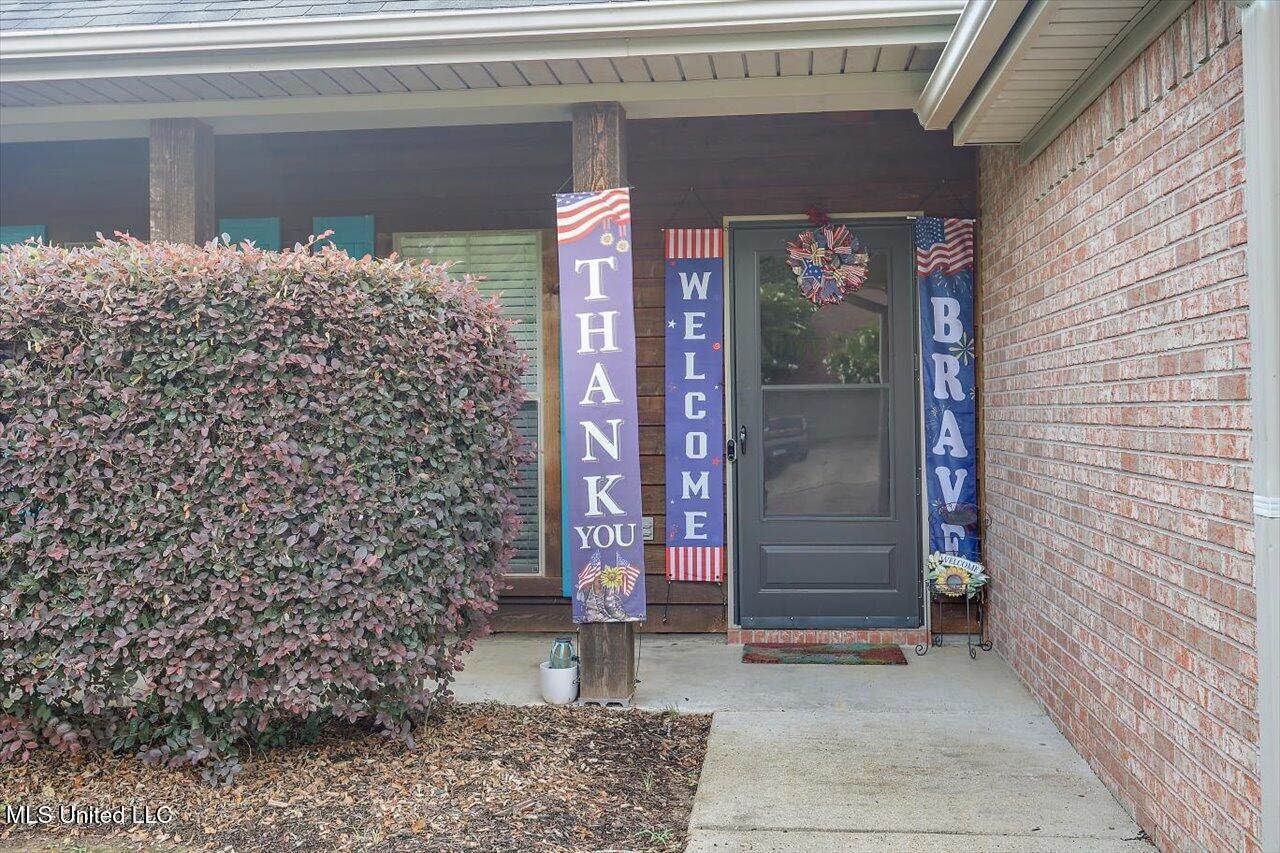 536 Oak Park Circle, Pearl, MS 39208