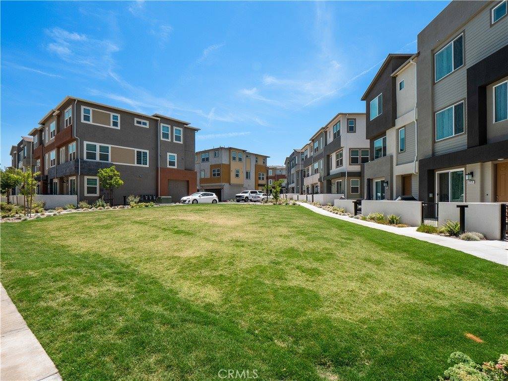 27148 Valley Oak Place, Valencia, CA 91381