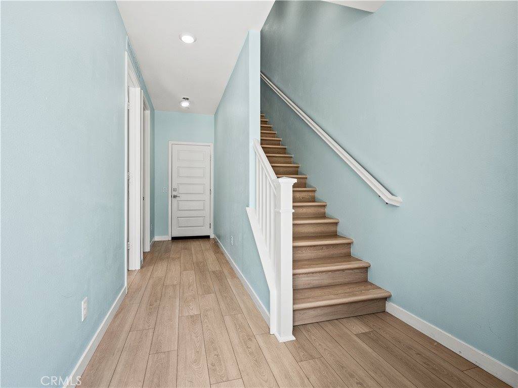 27148 Valley Oak Place, Valencia, CA 91381