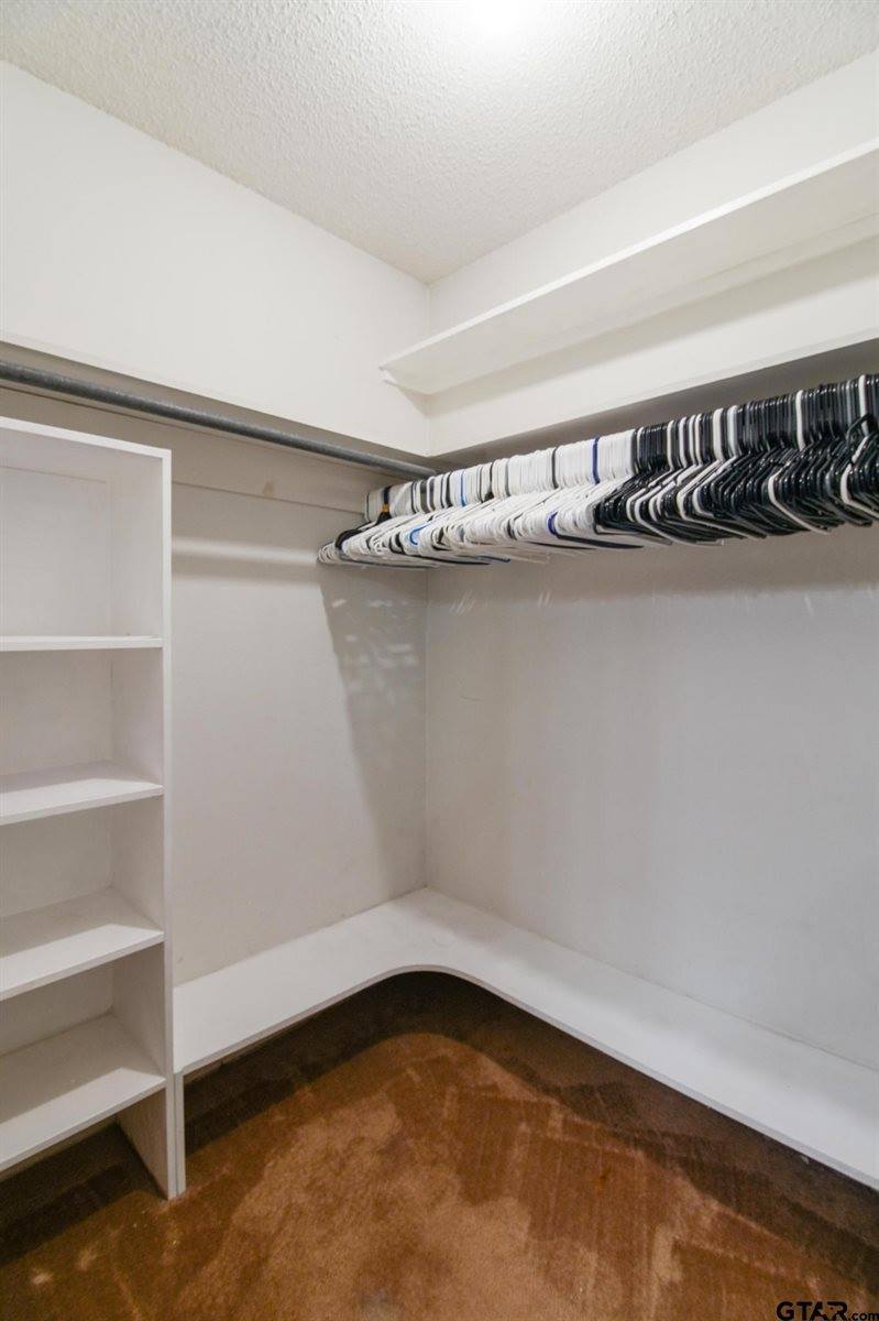 201 Karla Dr, Whitehouse, TX 75791