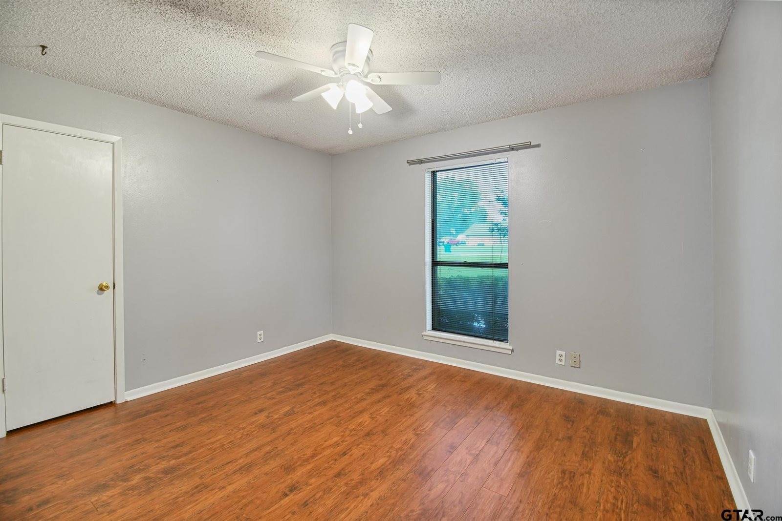 201 Karla Dr, Whitehouse, TX 75791