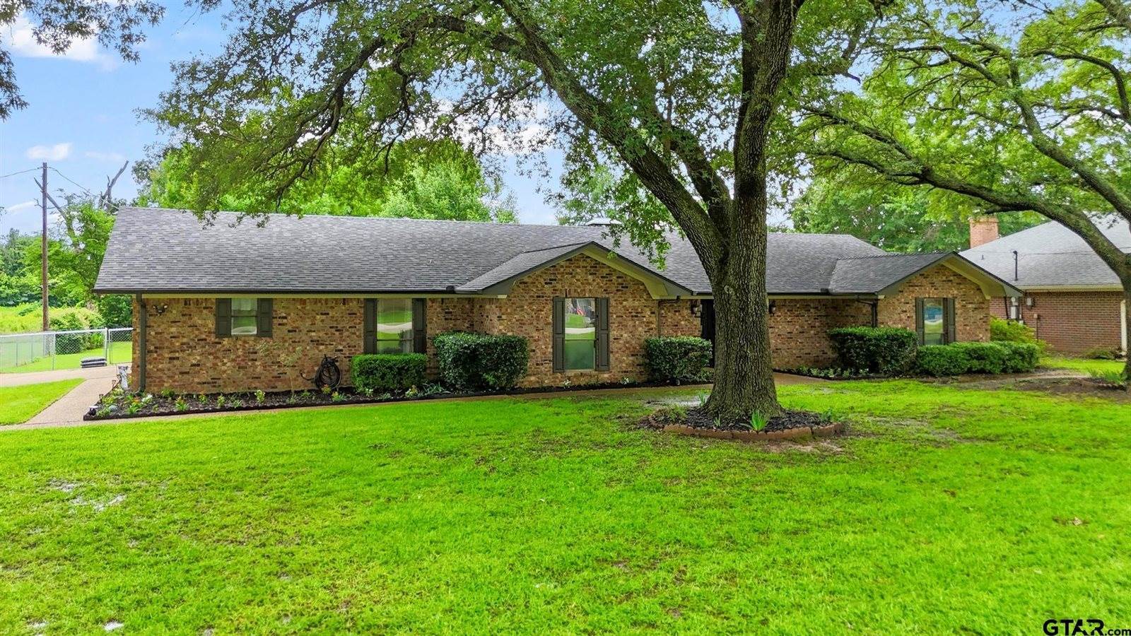 201 Karla Dr, Whitehouse, TX 75791