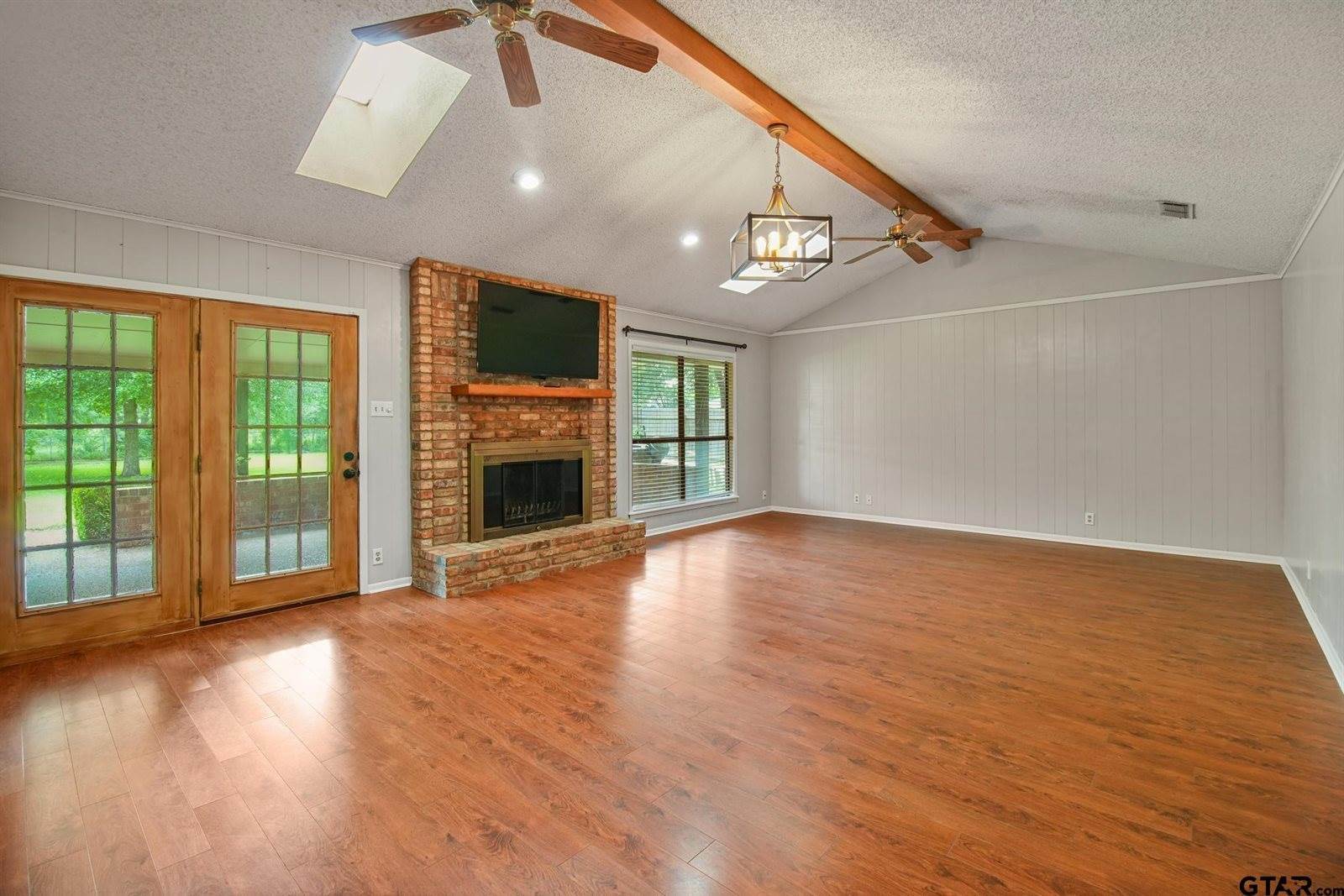 201 Karla Dr, Whitehouse, TX 75791