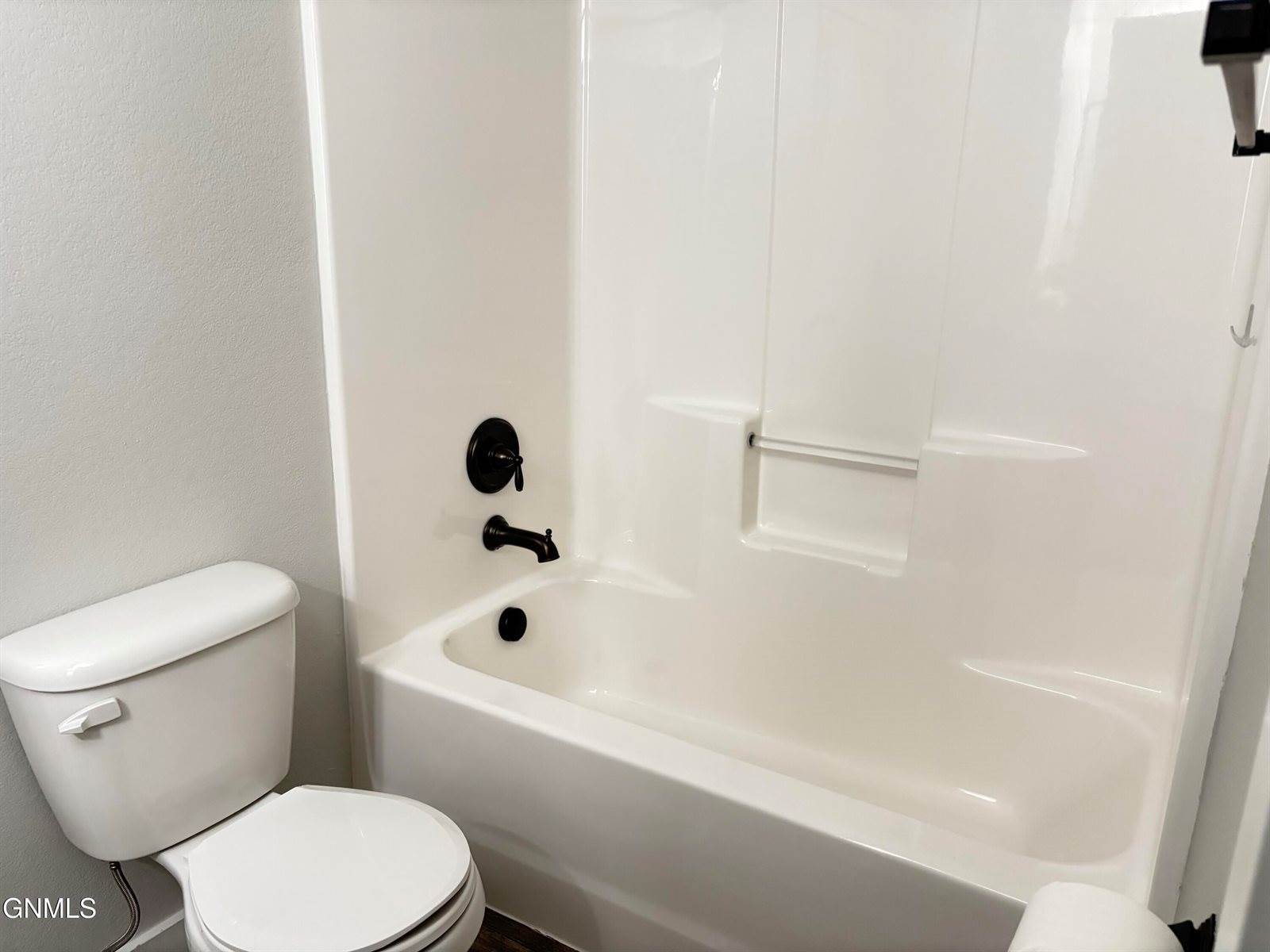 2816 23rd Street West, Williston, ND 58801