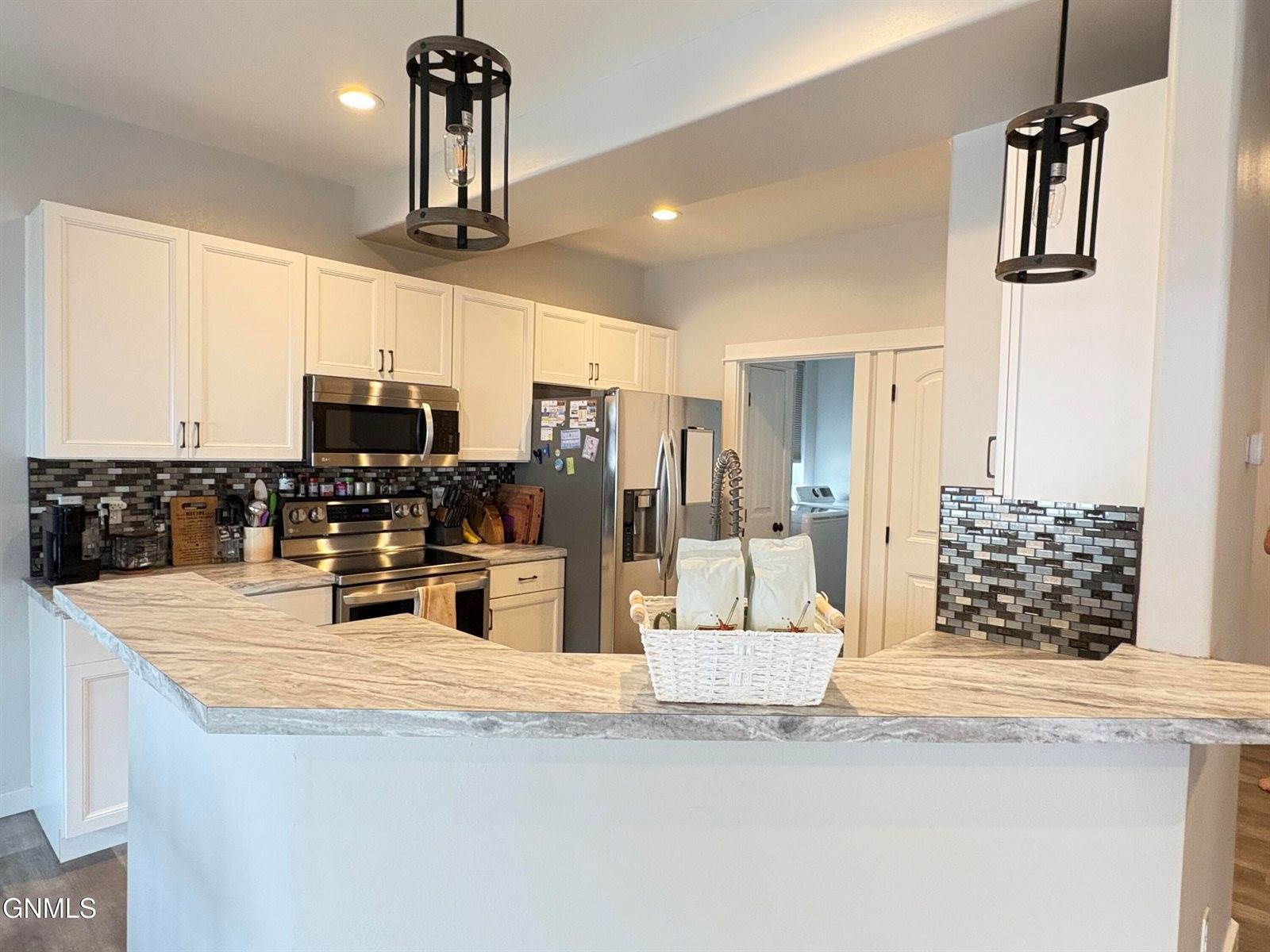 2816 23rd Street West, Williston, ND 58801