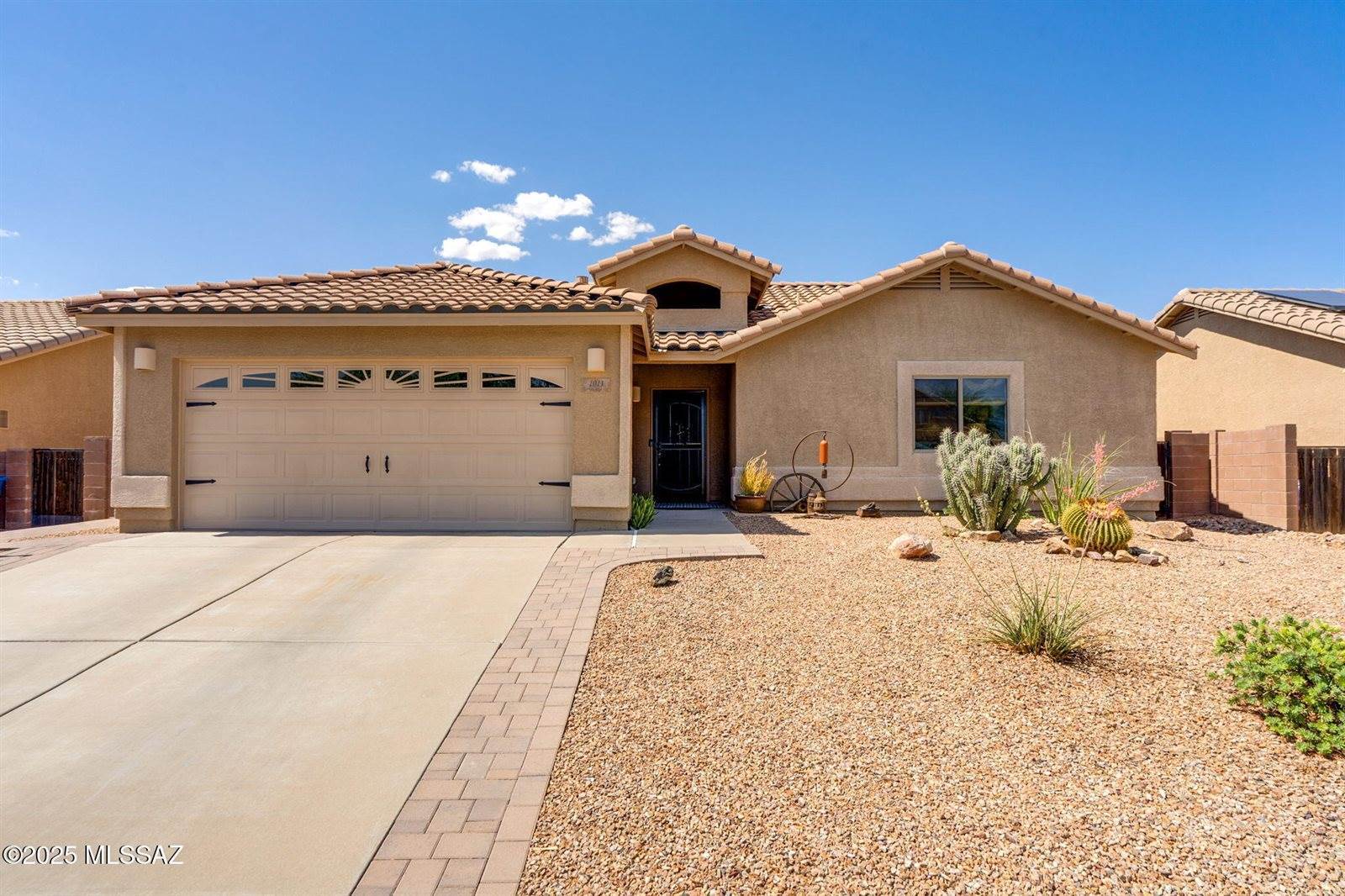1011 East Providence Canyon Drive, Sahuarita, AZ 85629