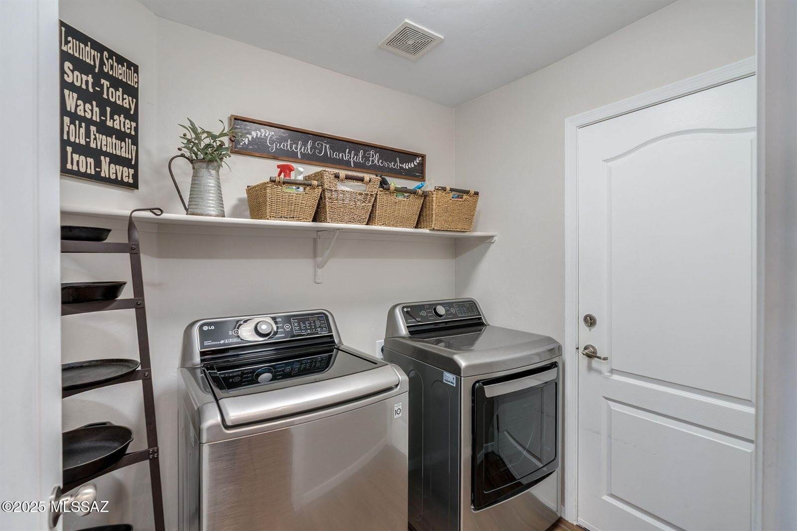 1011 East Providence Canyon Drive, Sahuarita, AZ 85629