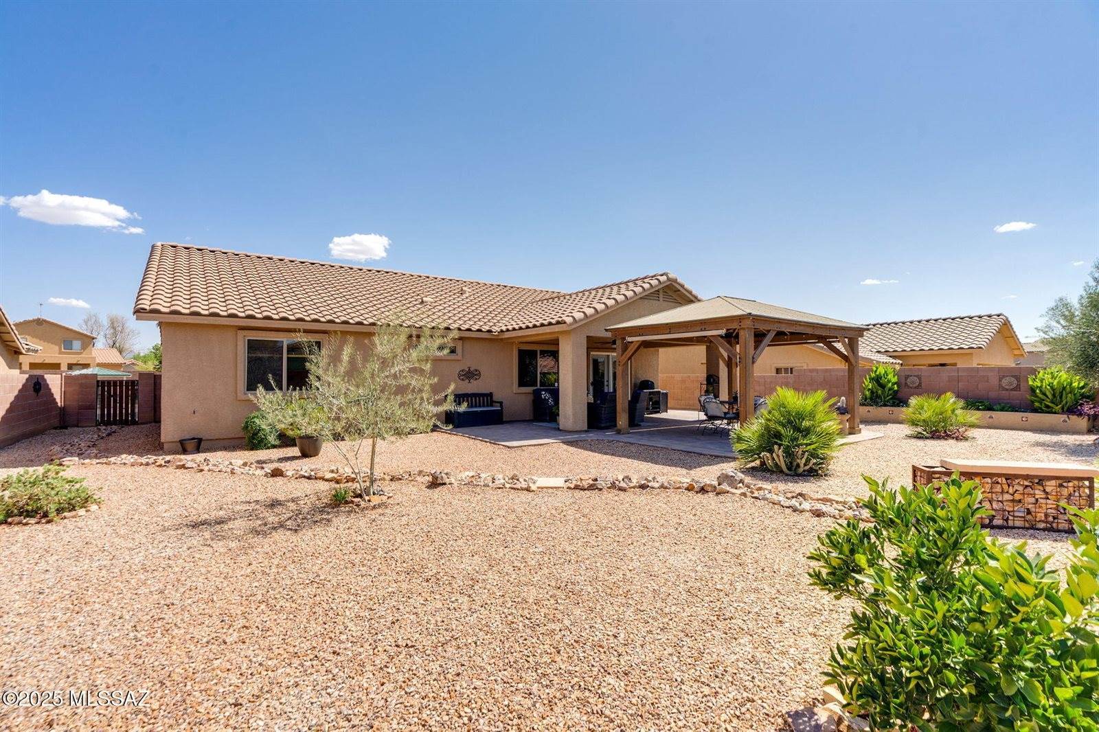 1011 East Providence Canyon Drive, Sahuarita, AZ 85629