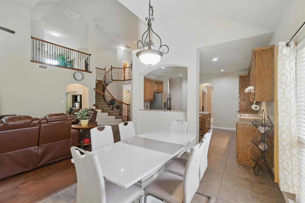 2959 Crystal Way, Grand Prairie, TX 75052