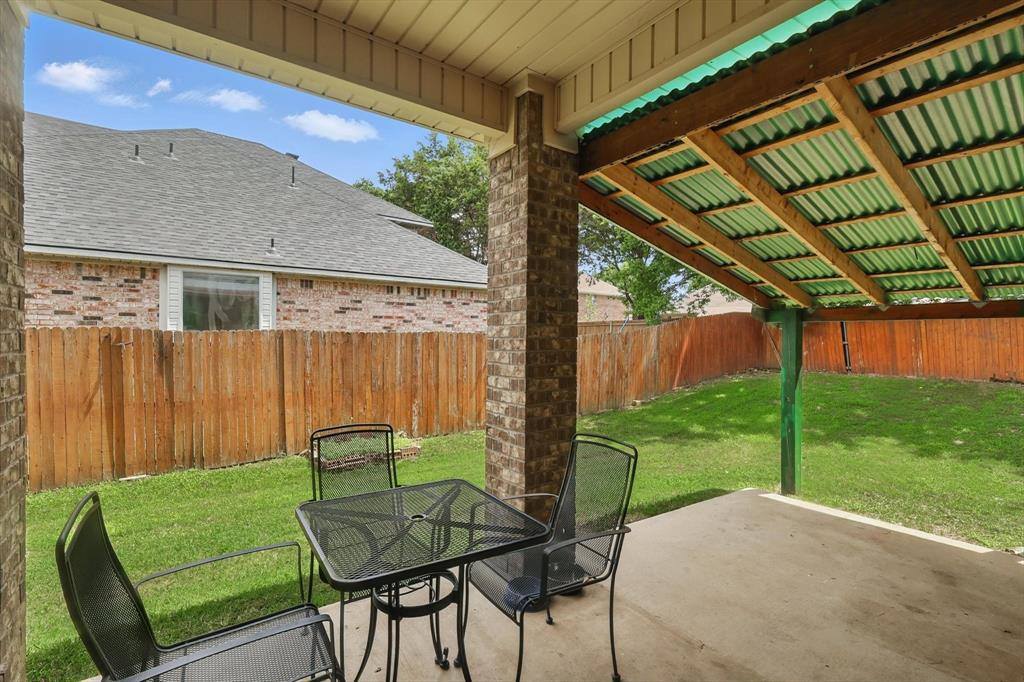 2959 Crystal Way, Grand Prairie, TX 75052