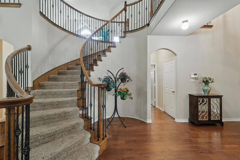 2959 Crystal Way, Grand Prairie, TX 75052