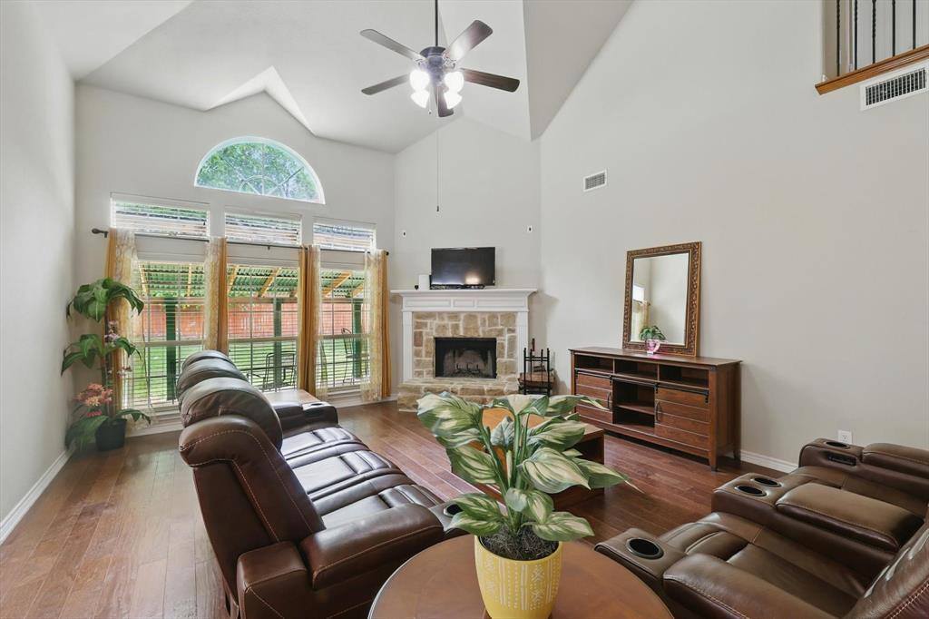 2959 Crystal Way, Grand Prairie, TX 75052