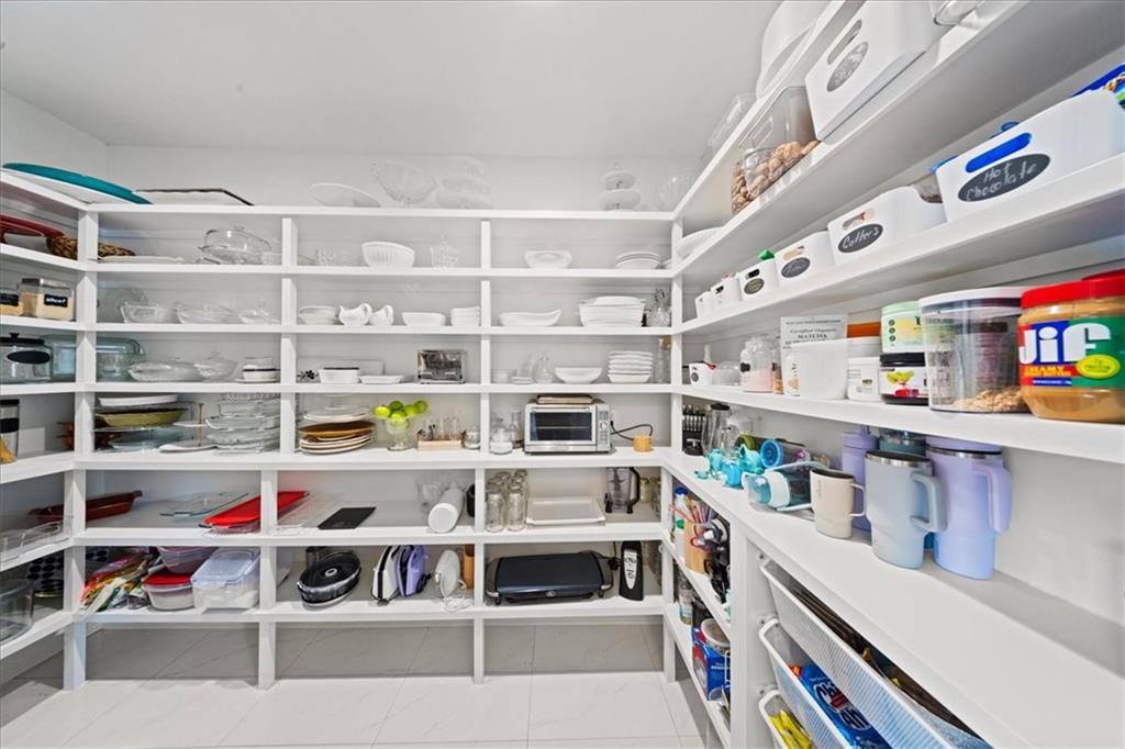 5645 Legler Street, Shawnee, KS 66217