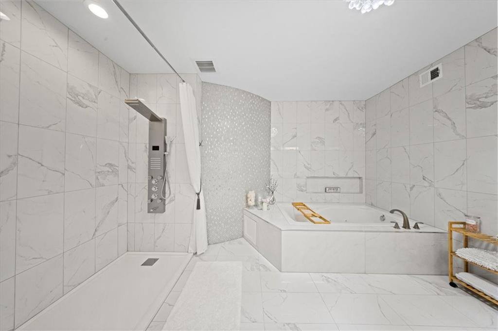 5645 Legler Street, Shawnee, KS 66217