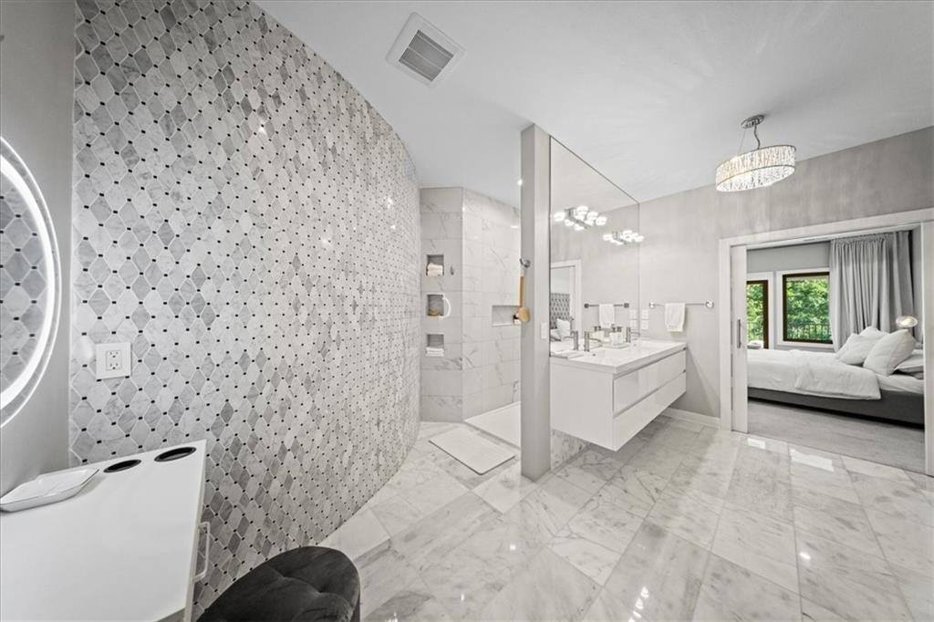 5645 Legler Street, Shawnee, KS 66217