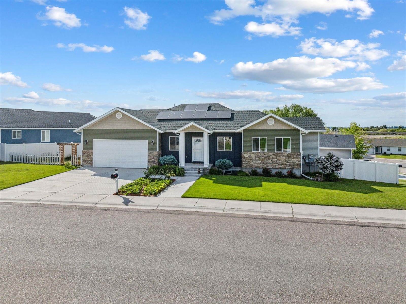 112 Summer Court, American Falls, ID 83211