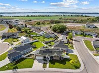 112 Summer Court, American Falls, ID 83211